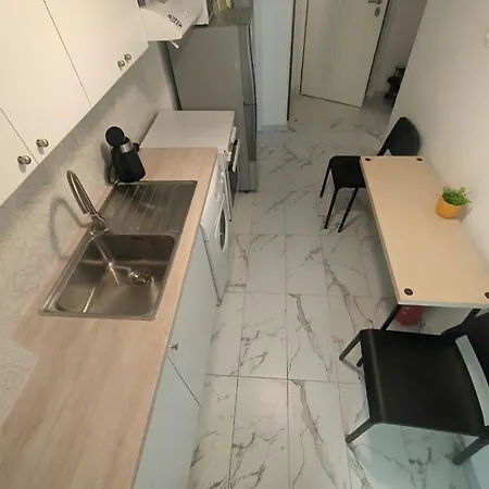 Appartement 2 Bedroom Traditional 40m From The Sea *
