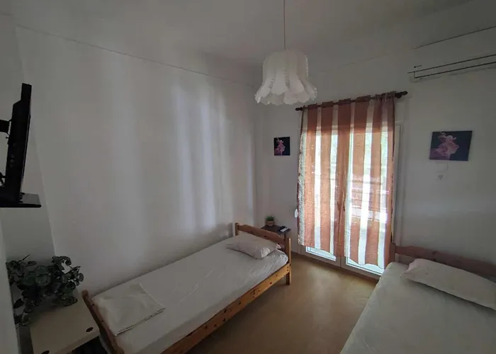 2 Bedroom For 4 People 42m From The Sea Appartamento