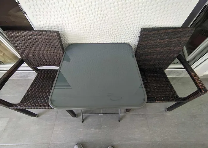 2 Bedroom For 4 People 42m From The Sea Appartamento *