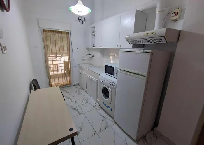 Appartamento 2 Bedroom For 4 People 42m From The Sea Peraía